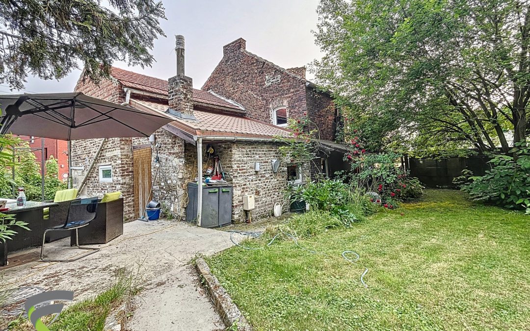 Maison de caractère à vendre à Wanze